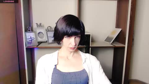 Angelina online show from 10-13-25, 06:57