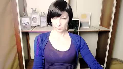 Angelina online show from 02-15-26, 12:25