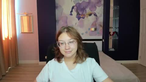 Snapshot of angelinalow chatting on 09-27-25, 11:26 AngelinaLow online show from 09-27-25, 11:26