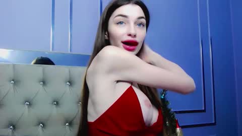 Angelina online show from 12-14-25, 07:03