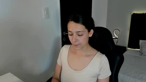 angeline_davies online show from 11-18-25, 02:06