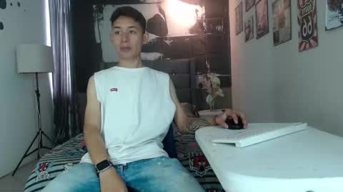 Snapshot of angell01_ chatting on 11-11-25, 07:03 Angel online show from 11-11-25, 07:03