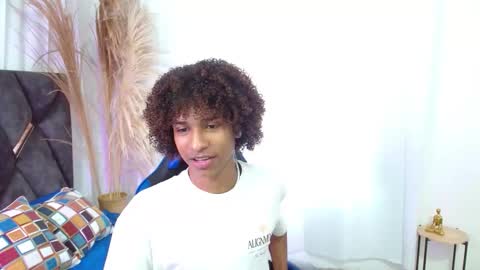 Angel online show from 11-10-25, 08:52