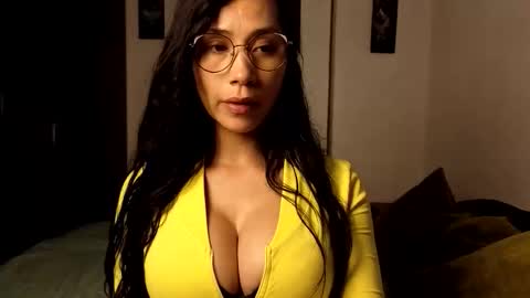  ANGELA ISABELLA  online show from 01-14-26, 12:27