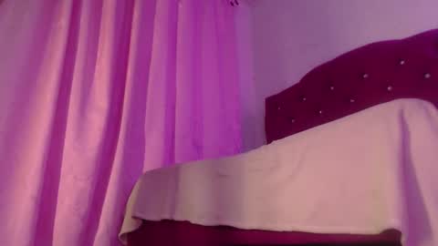 Snapshot of angellike_doll chatting on 01-25-25, 10:18 Angellike online show from 01-25-25, 10:18