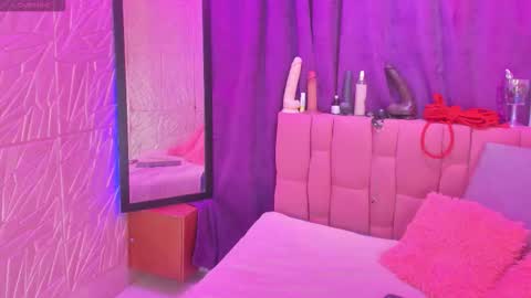 Snapshot of angellike_doll chatting on 09-22-25, 07:05 Angellike online show from 09-22-25, 07:05