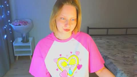 Cutie online show from 11-07-25, 09:09