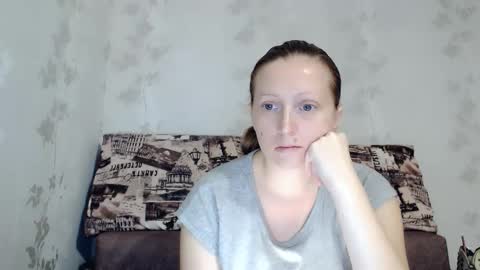 Snapshot of angellllsexy chatting on 10-27-25, 05:17 Galina online show from 10-27-25, 05:17