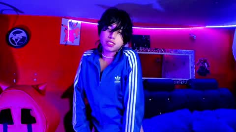 Snapshot of angellonfire chatting on 01-27-25, 08:18 Angel  online show from 01-27-25, 08:18