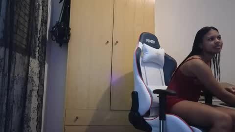 Angelly online show from 10-25-25, 06:35