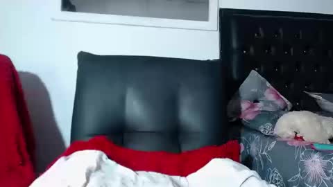 Snapshot of angelo_cox chatting on 10-18-25, 05:35 angelo online show from 10-18-25, 05:35