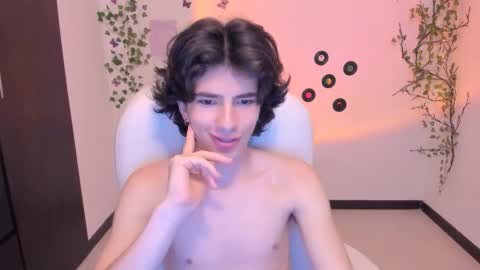 Snapshot of angelo_duarte chatting on 10-25-25, 09:53 Angel online show from 10-25-25, 09:53