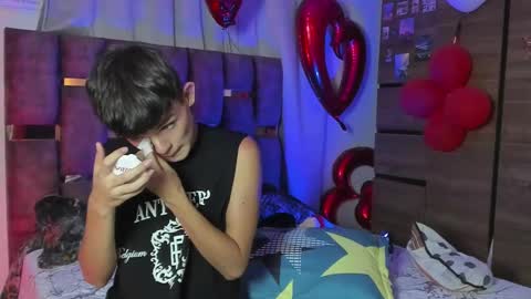 Angelo I work from home this is my room  online show from 02-20-25, 06:17