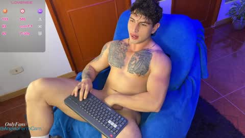 Snapshot of angeloferro1 chatting on 01-05-25, 05:41 Angelo Ferro online show from 01-05-25, 05:41