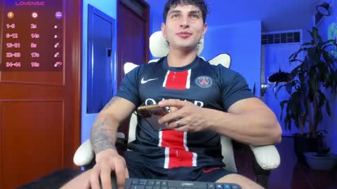 Snapshot of angeloferro1 chatting on 01-06-25, 02:48 Angelo Ferro online show from 01-06-25, 02:48