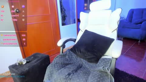 Snapshot of angeloferro1 chatting on 01-08-25, 05:59 Angelo Ferro online show from 01-08-25, 05:59