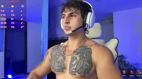 Snapshot of angeloferro1 chatting on 02-23-25, 07:33 Angelo Ferro online show from 02-23-25, 07:33