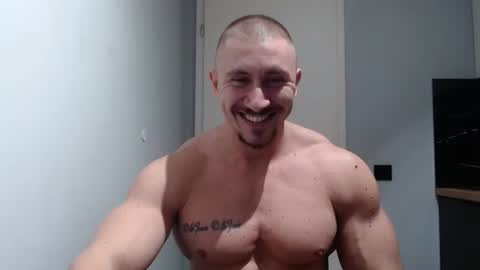  ------- SEX SHOW WITH GUYS AND GIRLS  MUSCLE SHOW online show from 12-21-24, 06:34