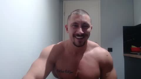  ------- SEX SHOW WITH GUYS AND GIRLS  MUSCLE SHOW online show from 11-11-25, 05:35