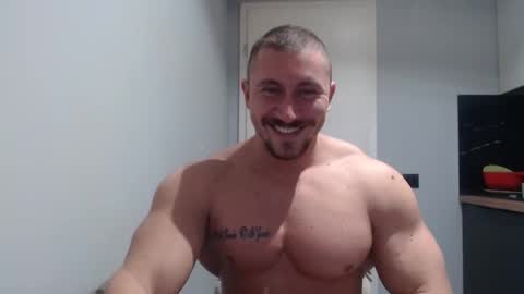  ------- SEX SHOW WITH GUYS AND GIRLS  MUSCLE SHOW online show from 11-28-25, 09:45