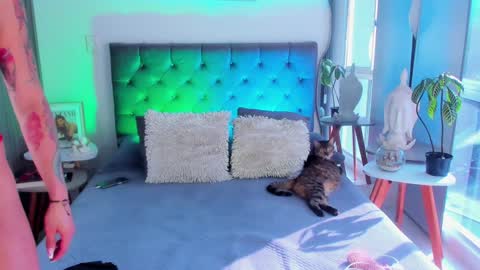 Angel online show from 01-31-25, 01:23