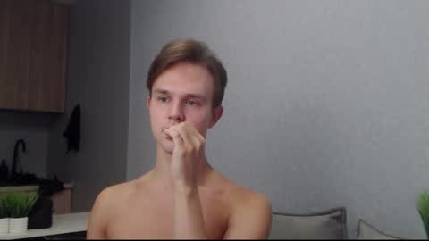 Angel online show from 10-19-25, 08:37