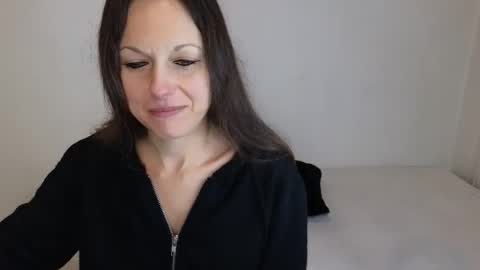 Giulia online show from 02-12-26, 12:22