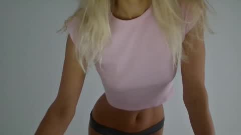 Alesia online show from 10-26-25, 06:19