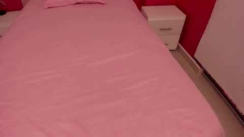 Angel  online show from 02-25-25, 10:04