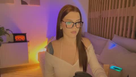 Snapshot of angelsweetshy chatting on 11-13-25, 10:36 Angelsweetshy online show from 11-13-25, 10:36