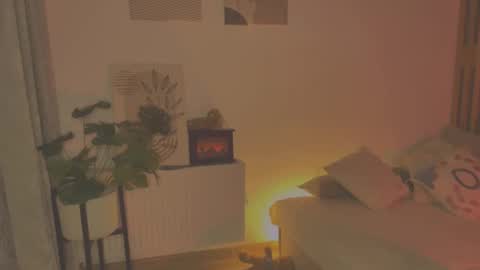 Snapshot of angelsweetshy chatting on 11-20-25, 01:55 Angelsweetshy online show from 11-20-25, 01:55