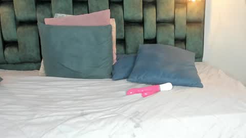 ANGIE online show from 01-26-25, 04:20