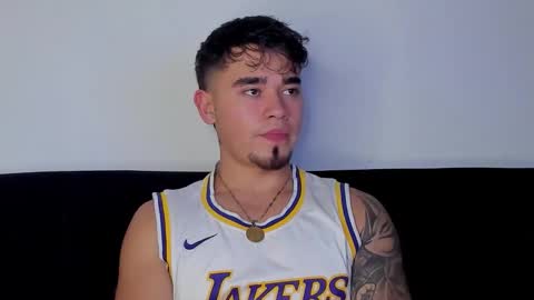 Angel Fox online show from 12-18-25, 10:49