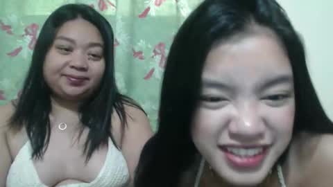 Snapshot of angelxmills chatting on 02-19-26, 11:12 angelxmills online show from 02-19-26, 11:12