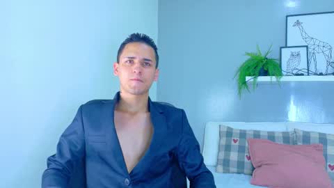 A N G E O  online show from 12-22-25, 12:35