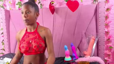 Snapshot of angeyapetite chatting on 09-15-25, 08:20 Anyega online show from 09-15-25, 08:20