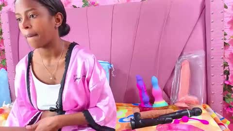 Snapshot of angeyapetite chatting on 12-15-25, 08:13 Anyega online show from 12-15-25, 08:13