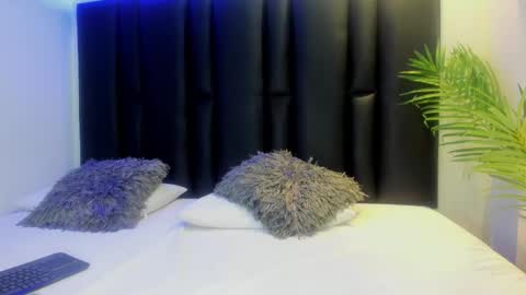 angi_lozano online show from 11-17-25, 11:27