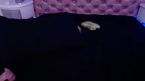 Angie online show from 02-15-25, 10:44