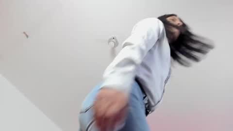 Angie online show from 03-04-25, 01:06