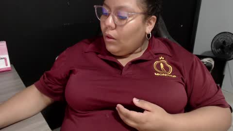 Snapshot of angy_ro12 chatting on 01-08-25, 03:19 angy online show from 01-08-25, 03:19