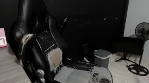 Snapshot of angy_ro12 chatting on 01-08-25, 09:21 angy online show from 01-08-25, 09:21