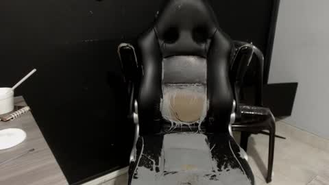 Snapshot of angy_ro12 chatting on 02-14-25, 06:56 angy online show from 02-14-25, 06:56