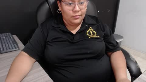 Snapshot of angy_ro12 chatting on 09-08-25, 09:36 angy online show from 09-08-25, 09:36