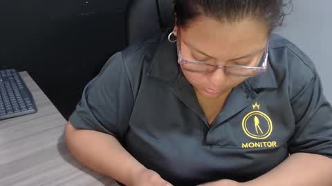 Snapshot of angy_ro12 chatting on 10-04-25, 11:03 angy online show from 10-04-25, 11:03