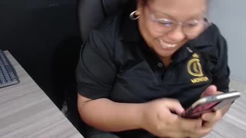 Snapshot of angy_ro12 chatting on 10-09-25, 10:08 angy online show from 10-09-25, 10:08