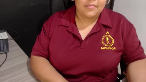 Snapshot of angy_ro12 chatting on 10-17-25, 09:39 angy online show from 10-17-25, 09:39