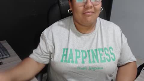 Snapshot of angy_ro12 chatting on 11-02-25, 12:18 angy online show from 11-02-25, 12:18