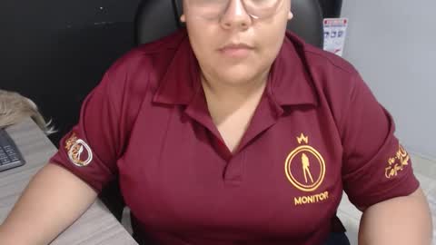 Snapshot of angy_ro12 chatting on 11-11-25, 09:26 angy online show from 11-11-25, 09:26