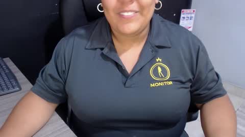 Snapshot of angy_ro12 chatting on 11-15-25, 08:27 angy online show from 11-15-25, 08:27